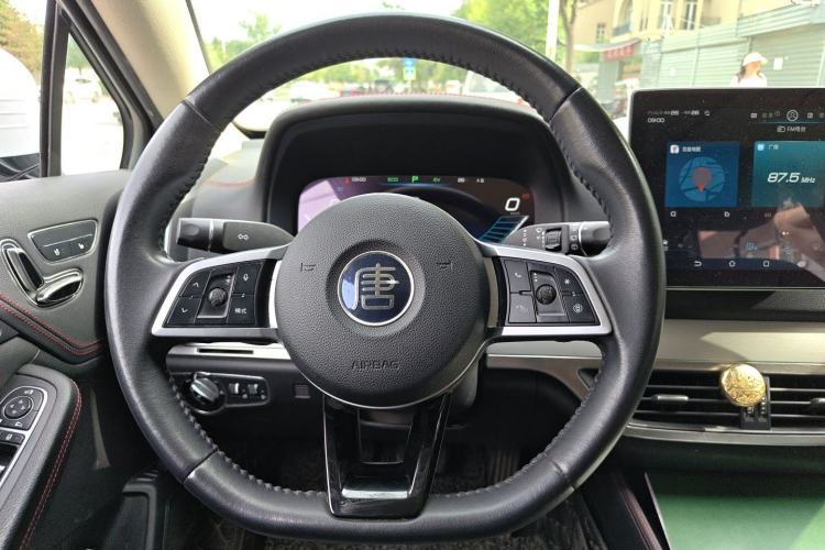 Used BYD Tang New Energy 2018 DM 2.0T All-Wheel Drive Smart Connectivity Luxury Model 7 Seats China V Emission Standard Steering Wheel