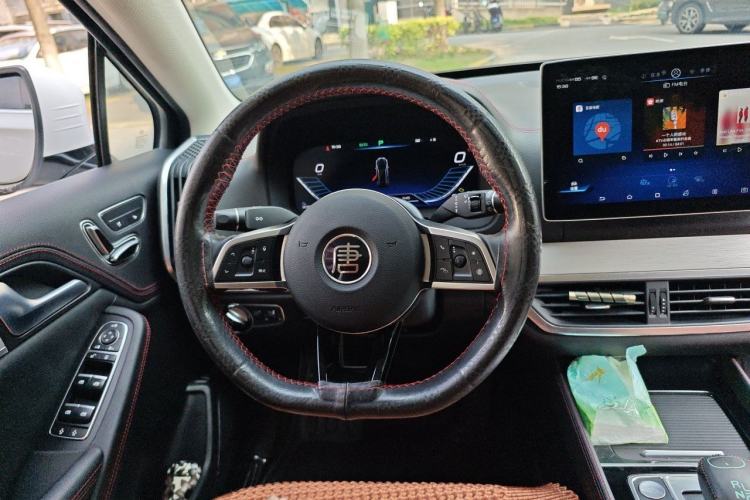 Used BYD Tang New Energy 2018 DM 2.0T All-Wheel Drive Smart Connectivity Luxury Model 7 Seats China V Emission Standard Steering Wheel