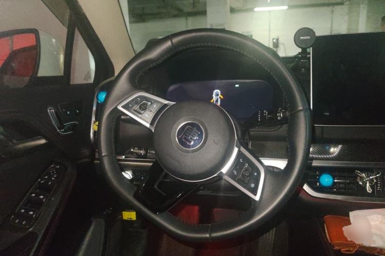 Used BYD Tang New Energy 2018 DM 2.0T All-Wheel Drive Smart Connectivity Luxury Model 7 Seats China V Emission Standard Steering Wheel