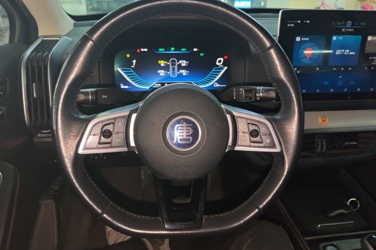 Used BYD Tang New Energy 2018 DM 2.0T All-Wheel Drive Smart Connectivity Luxury Model 7 Seats China V Emission Standard Steering Wheel