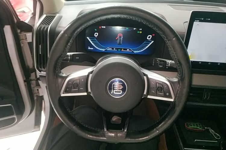 Used BYD Tang New Energy 2018 DM 2.0T All-Wheel Drive Smart Connectivity Luxury Model 7 Seats China V Emission Standard Steering Wheel