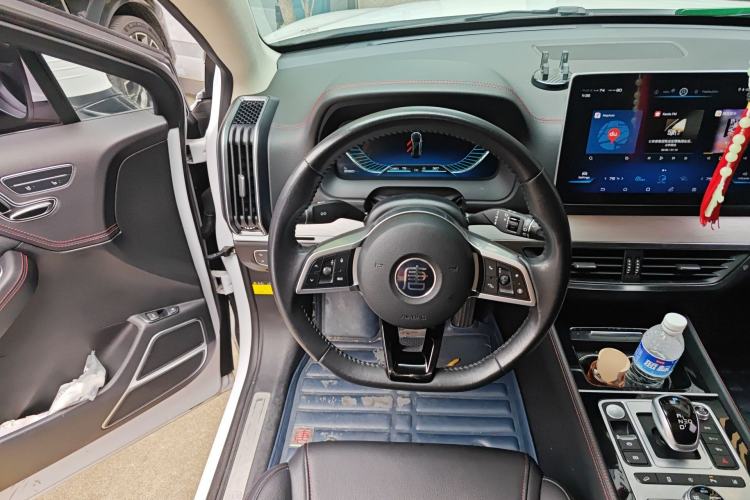 Used BYD Tang New Energy 2018 DM 2.0T All-Wheel Drive Smart Connectivity Luxury Model 7 Seats China V Emission Standard Steering Wheel