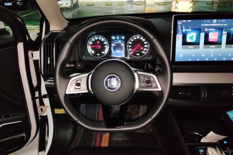 Used BYD Tang New Energy 2018 DM 2.0T All-Wheel Drive Smart Connect Advanced Model 7 Seats China V Emission Standard Steering Wheel