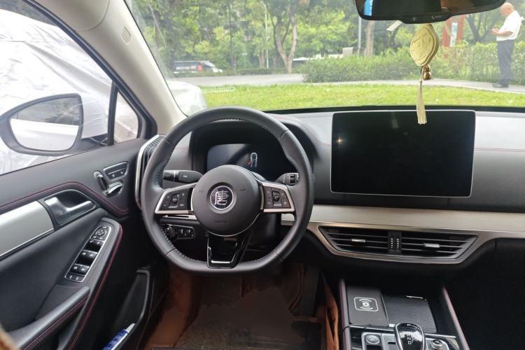 Used BYD Tang New Energy 2018 DM 2.0T All-Wheel Drive Smart Connectivity Luxury Model 7 Seats China V Emission Standard Steering Wheel