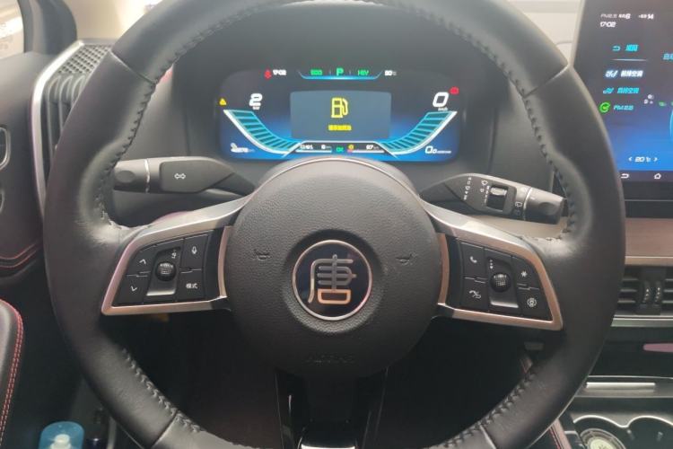 Used BYD Tang New Energy 2018 DM 2.0T All-Wheel Drive Smart Connectivity Luxury Model 7 Seats China V Emission Standard Steering Wheel