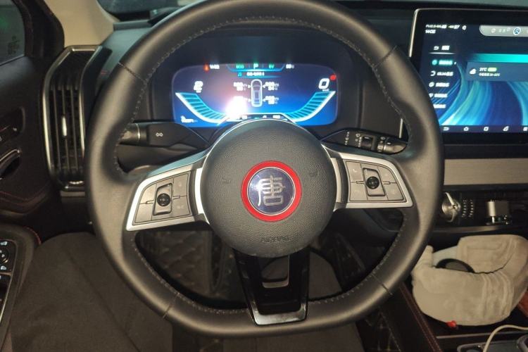 Used BYD Tang New Energy 2018 DM 2.0T All-Wheel Drive Smart Connectivity Luxury Model 7 Seats China V Emission Standard Steering Wheel