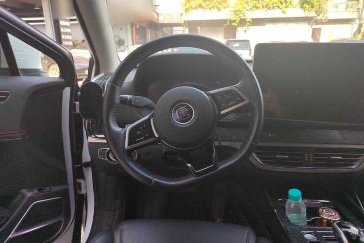 Used BYD Tang New Energy 2018 DM 2.0T All-Wheel Drive Smart Connectivity Enjoyment Model 5 Seats China V Emission Standard Steering Wheel