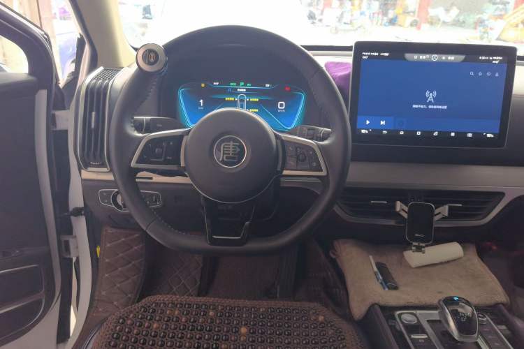 Used BYD Tang New Energy 2018 DM 2.0T All-Wheel Drive Smart Connect Genesis Edition 7 Seats China V Emission Standard Steering Wheel