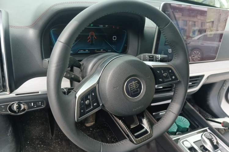 Used BYD Tang New Energy 2018 DM 2.0T All-Wheel Drive Smart Connect Genesis Edition 7 Seats China V Emission Standard Steering Wheel