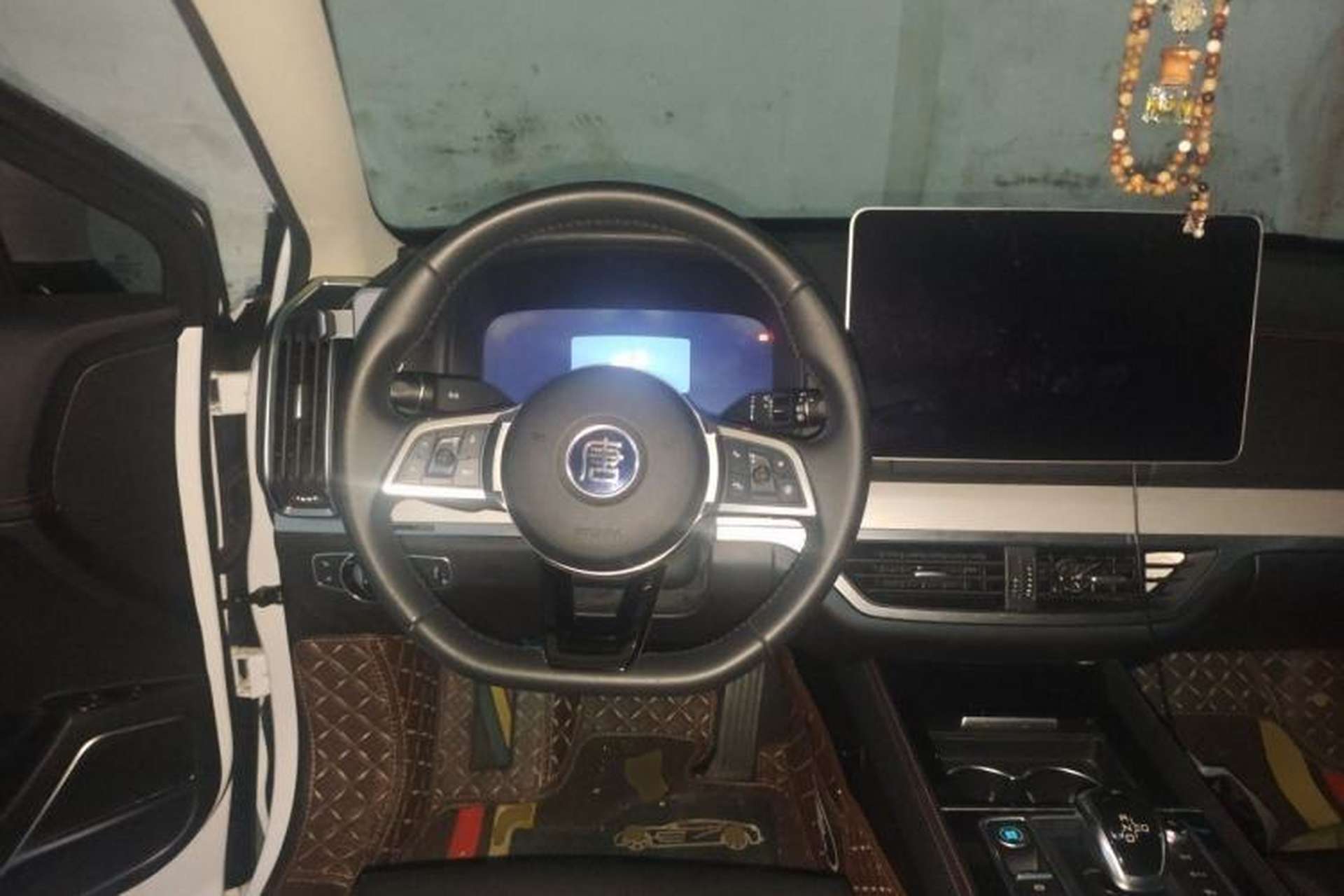 Used BYD Tang New Energy 2018 DM 2.0T All-Wheel Drive Smart Connect Genesis Edition 7 Seats China V Emission Standard Steering Wheel