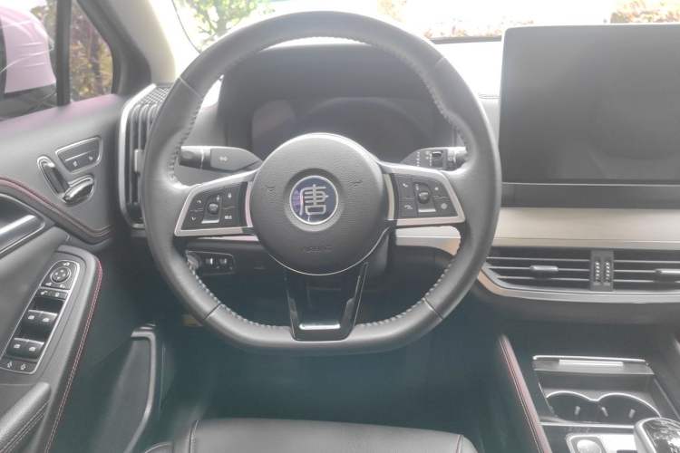 Used BYD Tang New Energy 2018 DM 2.0T All-Wheel Drive Smart Connectivity Luxury Model 7 Seats China V Emission Standard Steering Wheel
