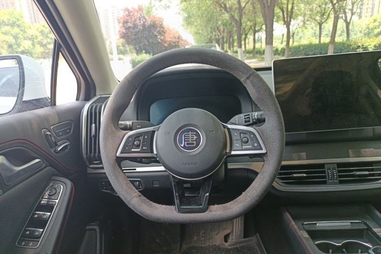 Used BYD Tang New Energy 2018 DM 2.0T All-Wheel Drive Smart Connectivity Luxury Model 7 Seats China V Emission Standard Steering Wheel