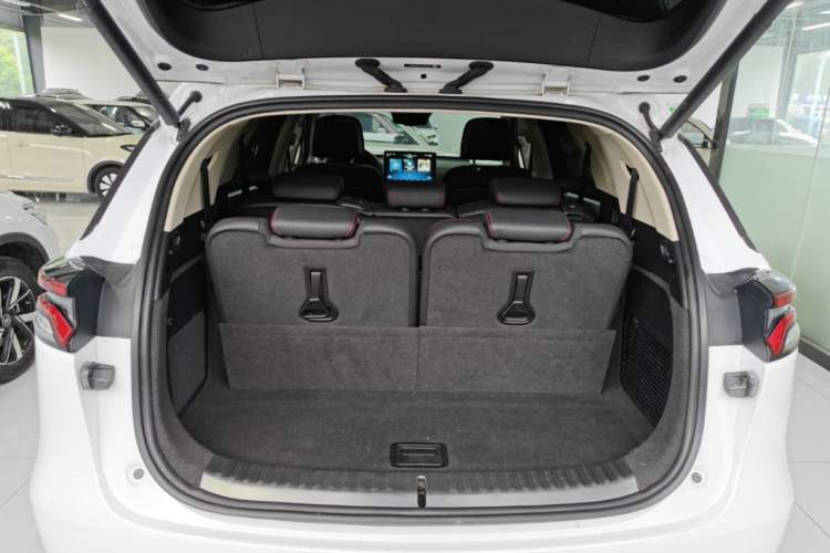 Used BYD Tang New Energy 2018 DM 2.0T All-Wheel Drive Smart Connect Elite 7-Seater China V Emission Standard Trunk