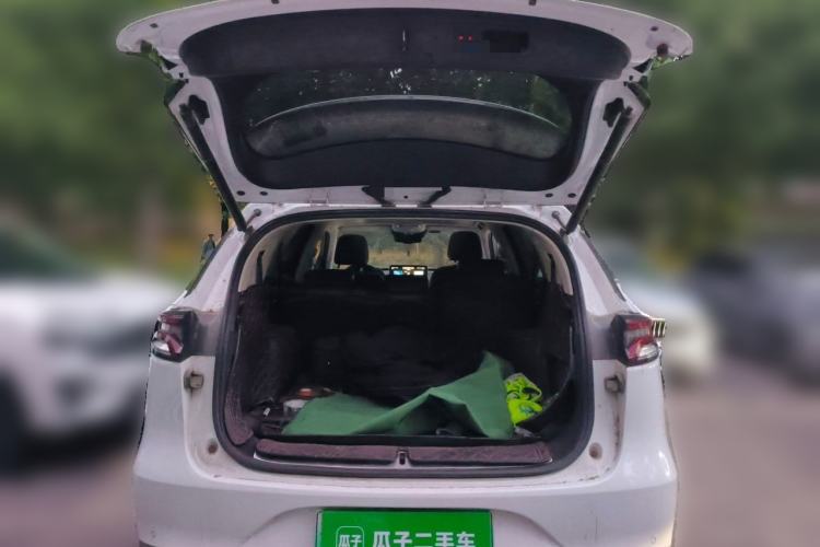 Used BYD Tang New Energy 2018 DM 2.0T All-Wheel Drive Smart Connectivity Luxury Model 7 Seats China V Emission Standard Trunk