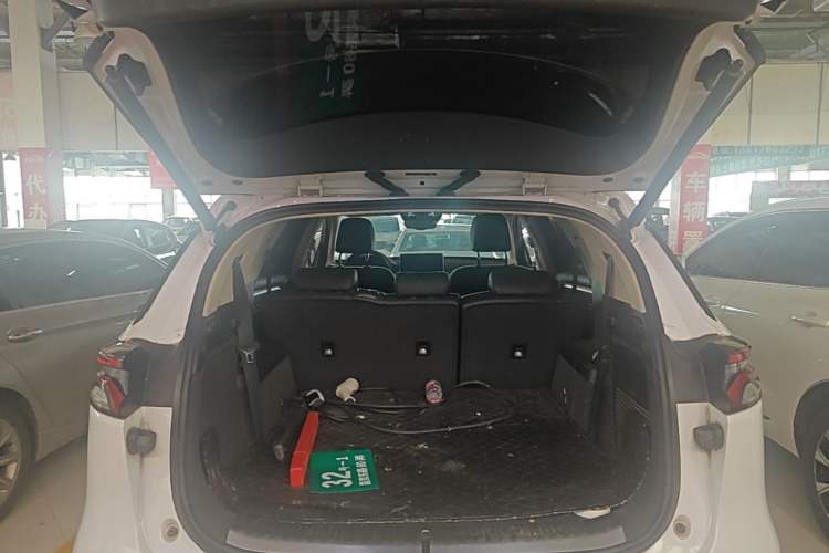 Used BYD Tang New Energy 2018 DM 2.0T All-Wheel Drive Smart Connectivity Luxury Model 7 Seats China V Emission Standard Trunk