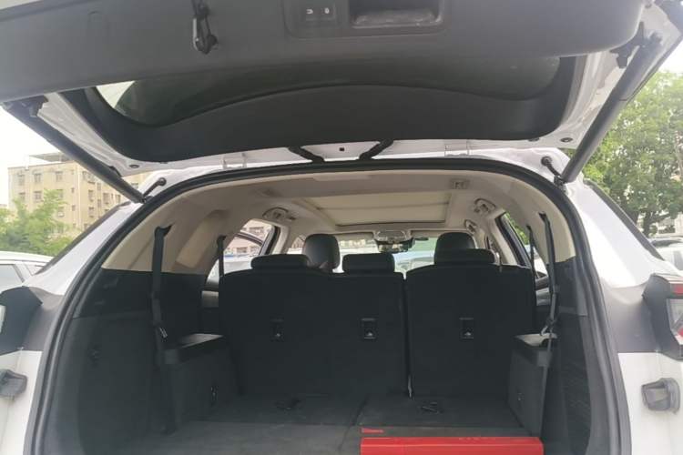 Used BYD Tang New Energy 2018 DM 2.0T All-Wheel Drive Smart Connect Advanced Model 7 Seats China V Emission Standard Trunk