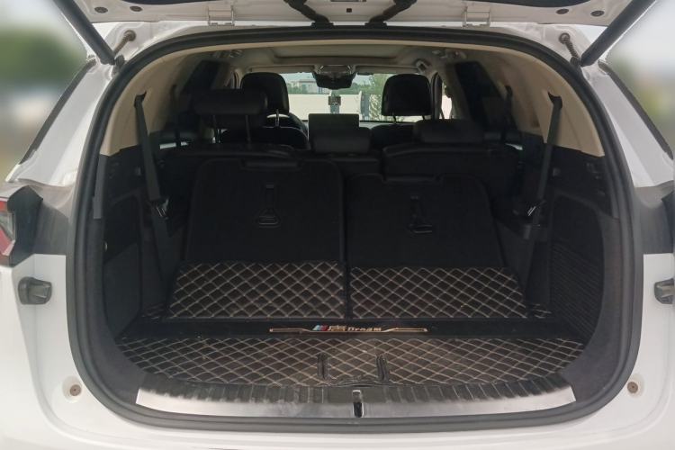 Used BYD Tang New Energy 2018 DM 2.0T All-Wheel Drive Smart Connect Genesis Edition 7 Seats China V Emission Standard Trunk