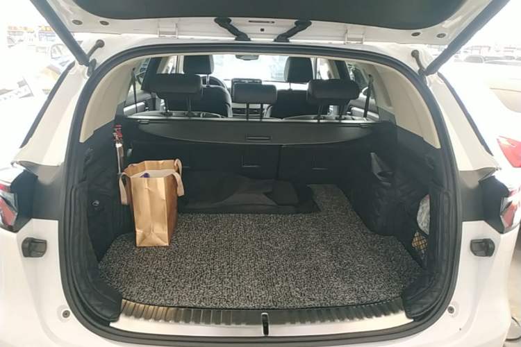 Used BYD Tang New Energy 2018 DM 2.0T All-Wheel Drive Smart Connectivity Enjoyment Model 5 Seats China V Emission Standard Trunk