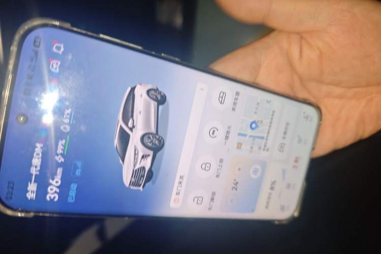 Used BYD Tang New Energy 2018 DM 2.0T All-Wheel Drive Smart Connectivity Luxury Model 7 Seats China V Emission Standard Vehicle Key
