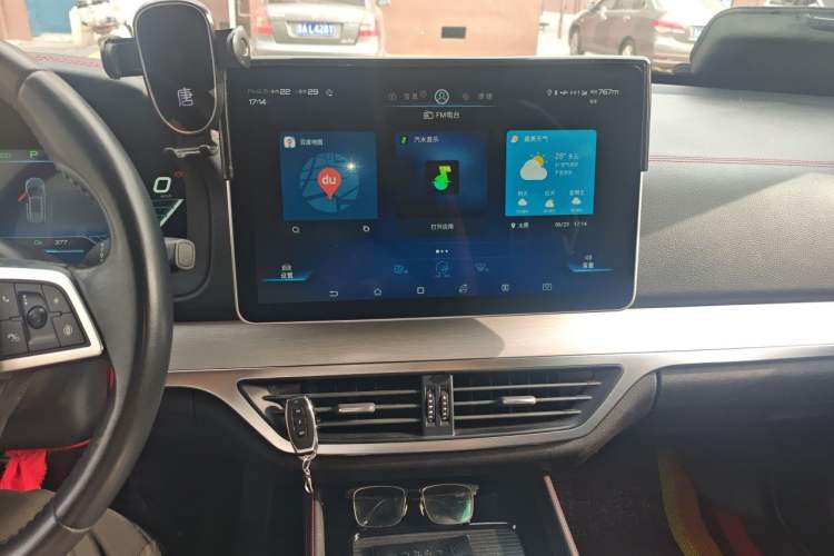Used BYD Tang New Energy 2019 EV600D Four-Wheel Drive Smart Connectivity Leading Model Audio And AC Panel
