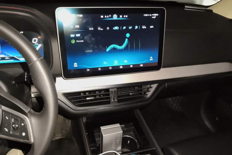 Used BYD Tang New Energy 2019 EV600D Four-Wheel Drive Smart Connect Genesis Edition Audio And AC Panel