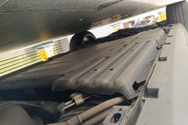 Used BYD Tang New Energy 2019 DM 2.0T All-Wheel Drive Connected Leading Model 7 Seats China VI Standard Chassis Rear Left