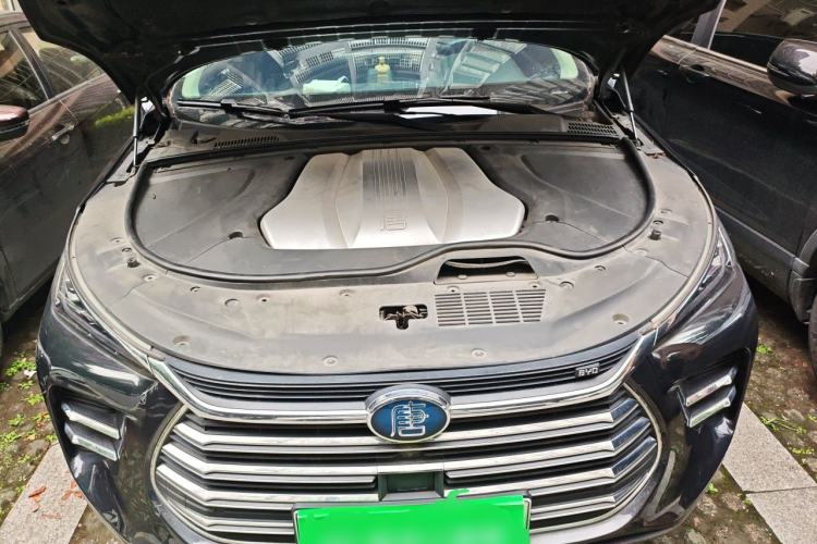 Used BYD Tang New Energy 2019 DM 2.0T All-Wheel Drive Connected Leading Model 7 Seats China VI Standard Engine Bay