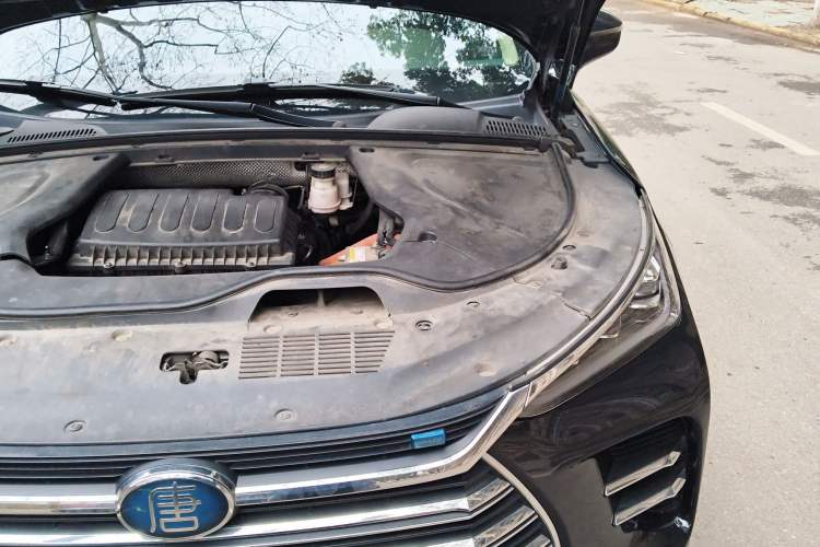 Used BYD Tang New Energy 2019 DM 2.0T All-Wheel Drive Connected Innovation Edition 7 Seats China VI Standard Engine Bay Left
