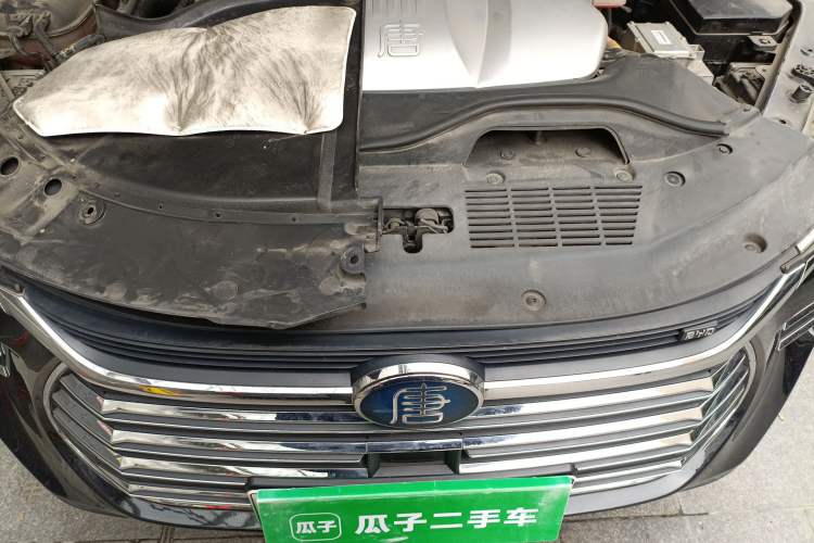 Used BYD Tang New Energy 2019 DM 2.0T All-Wheel Drive Connected Leading Model 7 Seats China VI Standard Engine Bay