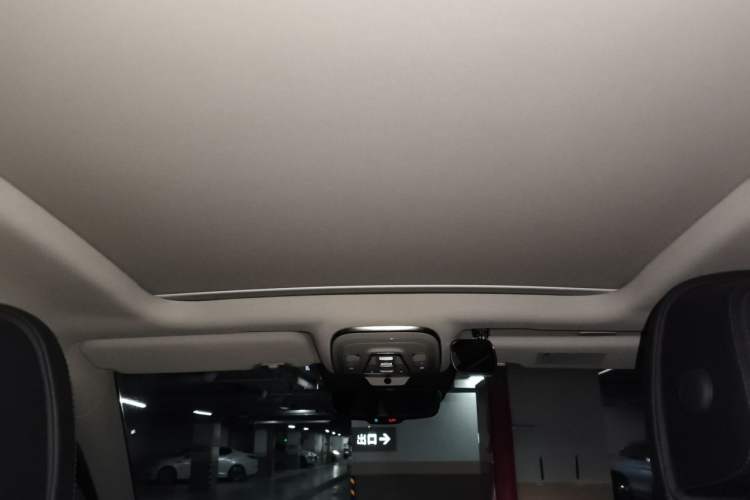Used BYD Tang New Energy 2019 EV600D Four-Wheel Drive Smart Connect Genesis Edition Headliner