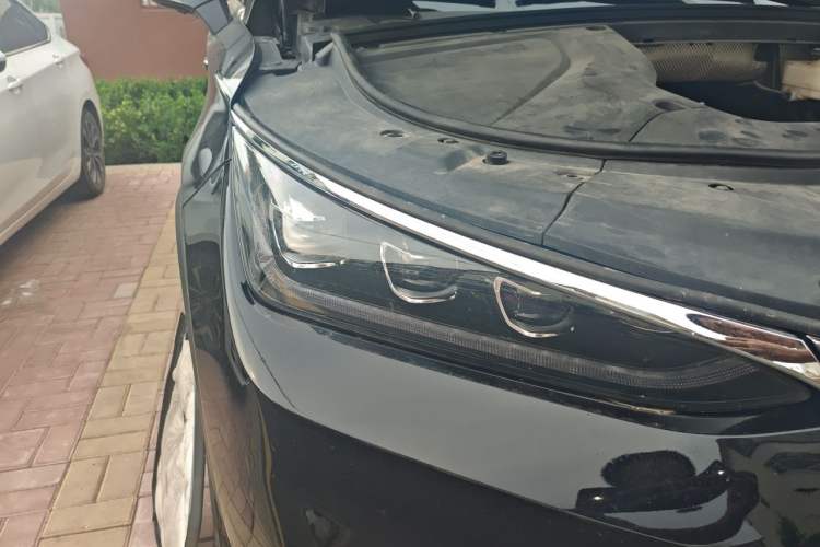 Used BYD Tang New Energy 2019 EV600D Four-Wheel Drive Smart Connectivity Leading Model Right Front Headlight