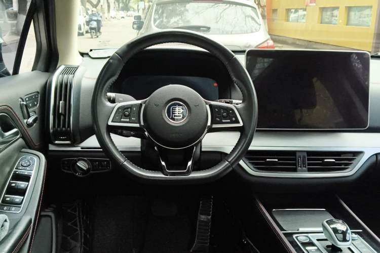 Used BYD Tang New Energy 2019 DM 2.0T All-Wheel Drive Connected Innovation Edition 7 Seats China VI Standard Steering Wheel