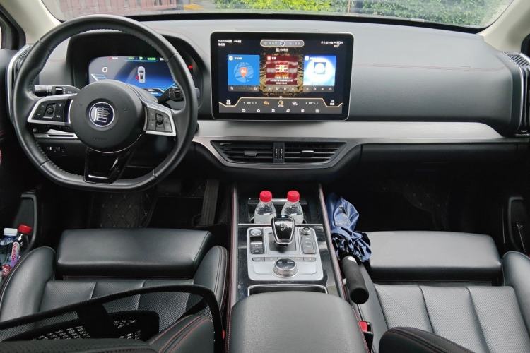 Used BYD Tang New Energy 2019 EV600D Four-Wheel Drive Smart Connect Genesis Edition Center Console