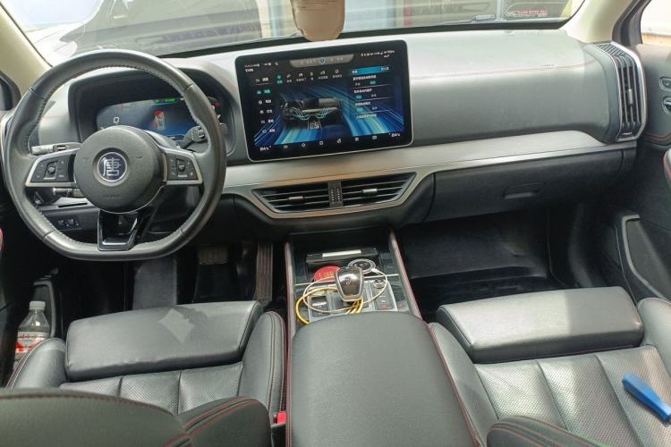 Used BYD Tang New Energy 2019 EV600D Four-Wheel Drive Smart Connect Genesis Edition Center Console