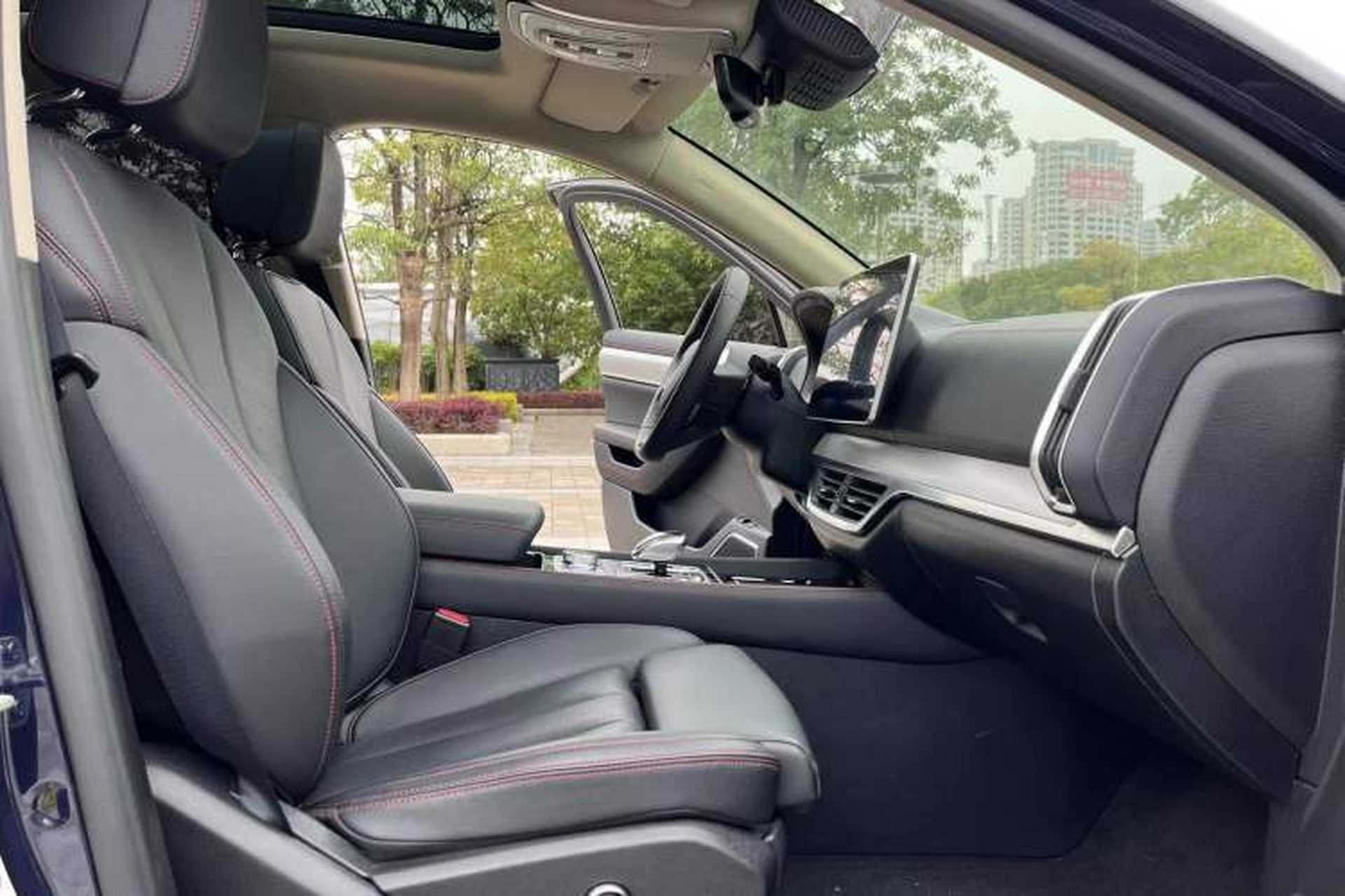 Used BYD Tang New Energy 2019 EV600D Four-Wheel Drive Smart Connectivity Leading Model Interior 4
