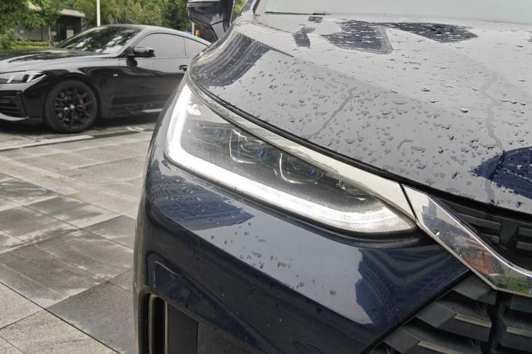 Used BYD Tang New Energy 2019 EV600D Four-Wheel Drive Smart Connect Genesis Edition Right Front Headlight