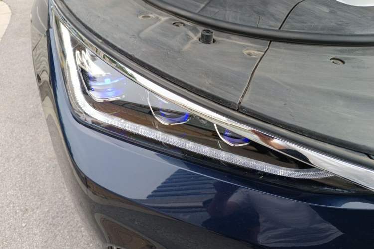 Used BYD Tang New Energy 2019 EV600D Four-Wheel Drive Smart Connectivity Leading Model Right Front Headlight
