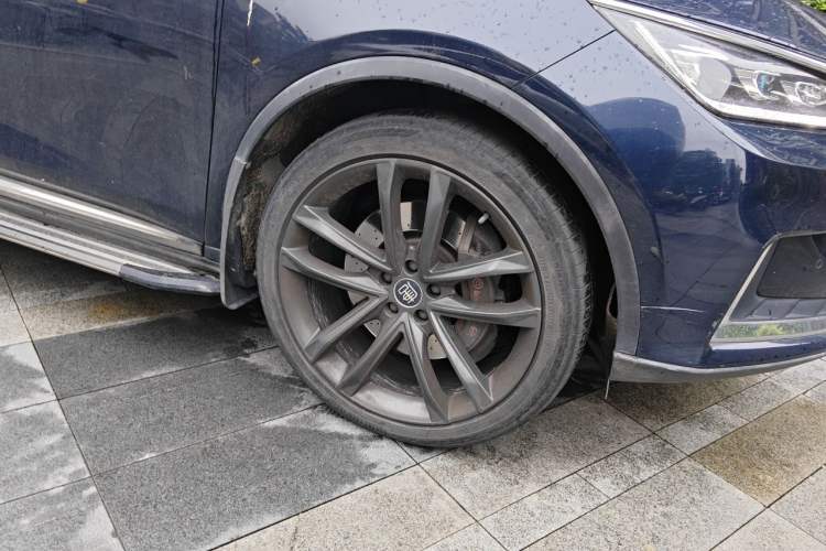 Used BYD Tang New Energy 2019 EV600D Four-Wheel Drive Smart Connect Genesis Edition Right Front Wheel Hub