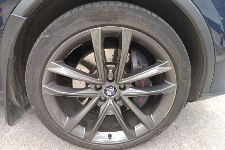 Used BYD Tang New Energy 2019 EV600D Four-Wheel Drive Smart Connectivity Leading Model Right Front Wheel Hub