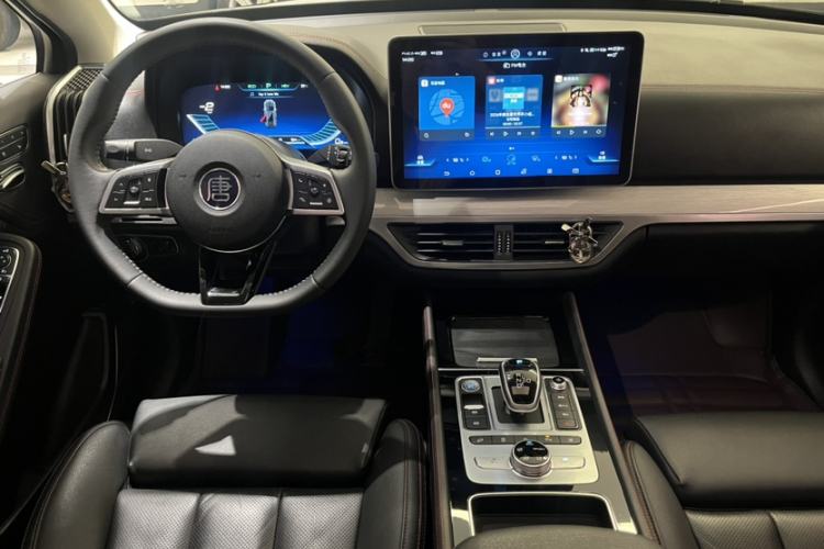 Used BYD Tang New Energy 2019 DM 2.0T All-Wheel Drive Connected Leading Model 7 Seats China VI Standard Audio And AC Panel