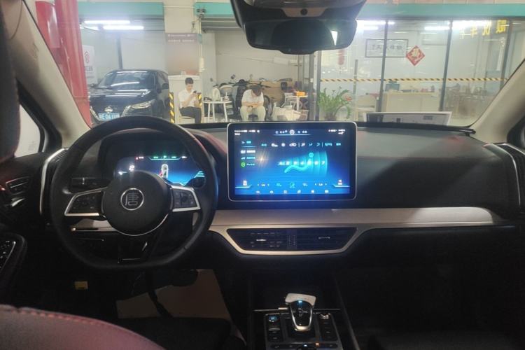 Used BYD Tang New Energy 2019 DM 2.0T All-Wheel Drive Connected Leading Model 7 Seats China VI Standard Center Console
