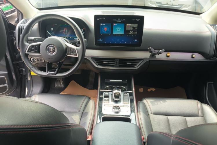 Used BYD Tang New Energy 2019 DM 2.0T All-Wheel Drive Smart Connectivity Enjoyment Model 7 Seats China VI Standard Center Console