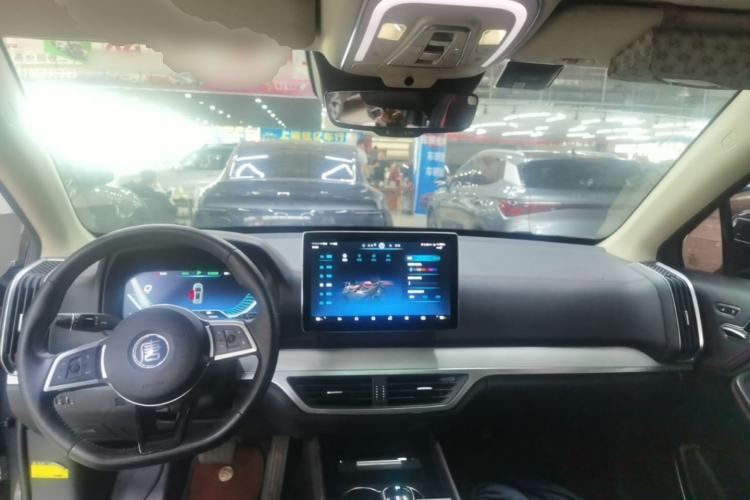 Used BYD Tang New Energy 2019 EV600 Two-Wheel Drive Smart Connectivity Deluxe Model Center Console