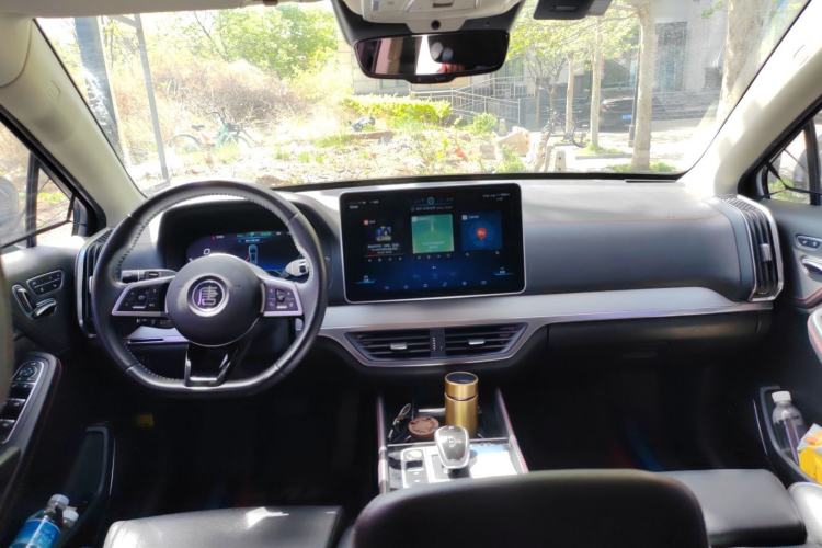 Used BYD Tang New Energy 2019 EV600D Four-Wheel Drive Smart Connect Genesis Edition Center Console