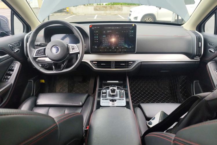 Used BYD Tang New Energy 2019 DM 2.0T All-Wheel Drive Connected Innovation Edition 7 Seats China VI Standard Center Console