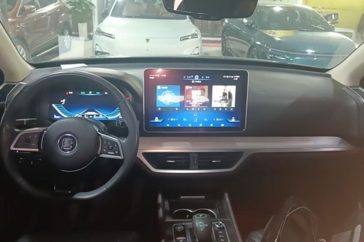 Used BYD Tang New Energy 2019 DM 2.0T All-Wheel Drive Smart Connect & Enjoyment Model 6 Seats China VI Standard Center Console