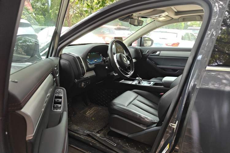 Used BYD Tang New Energy 2019 DM 2.0T All-Wheel Drive Smart Connectivity Enjoyment Model 7 Seats China VI Standard Driver Seat