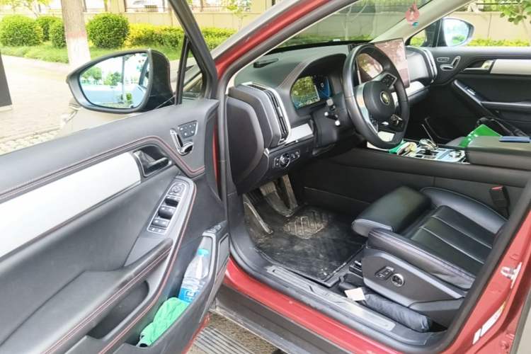 Used BYD Tang New Energy 2019 DM 2.0T All-Wheel Drive Connected Leading Model 7 Seats China VI Standard Driver Seat