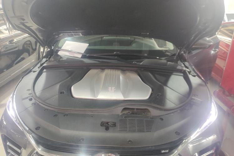 Used BYD Tang New Energy 2019 DM 2.0T All-Wheel Drive Connected Leading Model 7 Seats China VI Standard Engine Bay