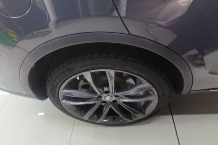 Used BYD Tang New Energy 2019 EV600 Two-Wheel Drive Smart Connectivity Deluxe Model Exterior 5